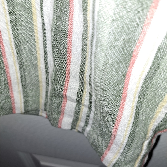 Ruby Rd. striped capri pants, size S. - Picture 5 of 11